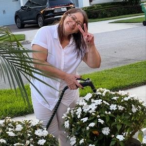 Meet your Posher, Dania